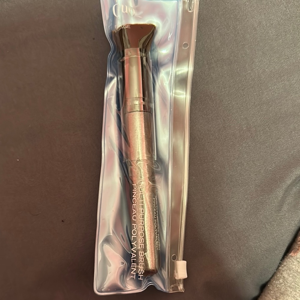 Quo Silver Makeup Brush